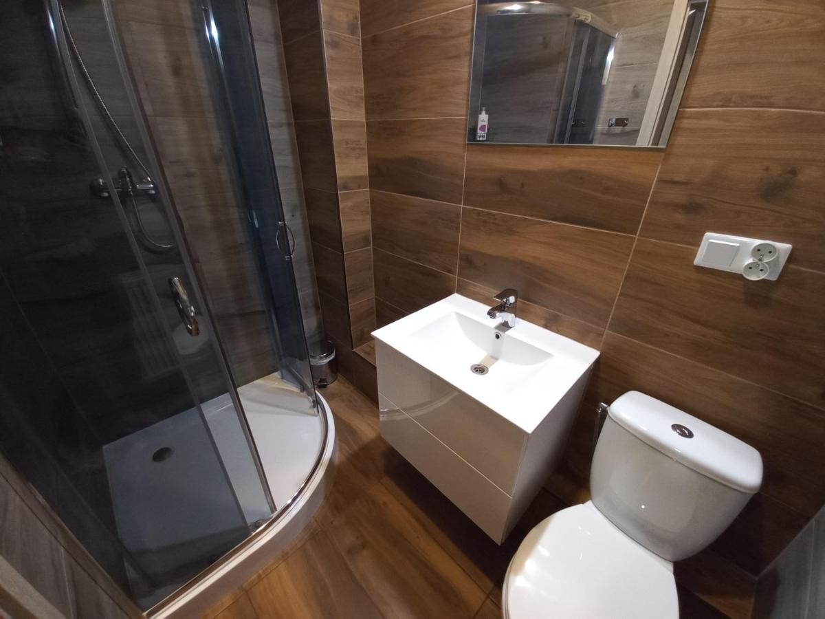 Good Night Noclegi & Strefa Z Sauna I Jacuzzi Ogolnodostepna Lub Na Wylacznosc Czechowice-Dziedzice Eksteriør bilde