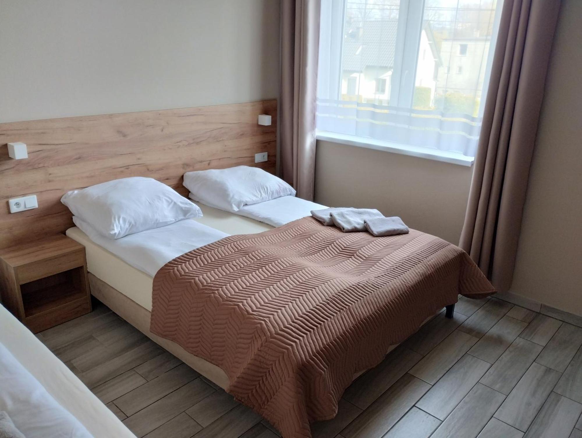 Good Night Noclegi & Strefa Z Sauna I Jacuzzi Ogolnodostepna Lub Na Wylacznosc Czechowice-Dziedzice Eksteriør bilde