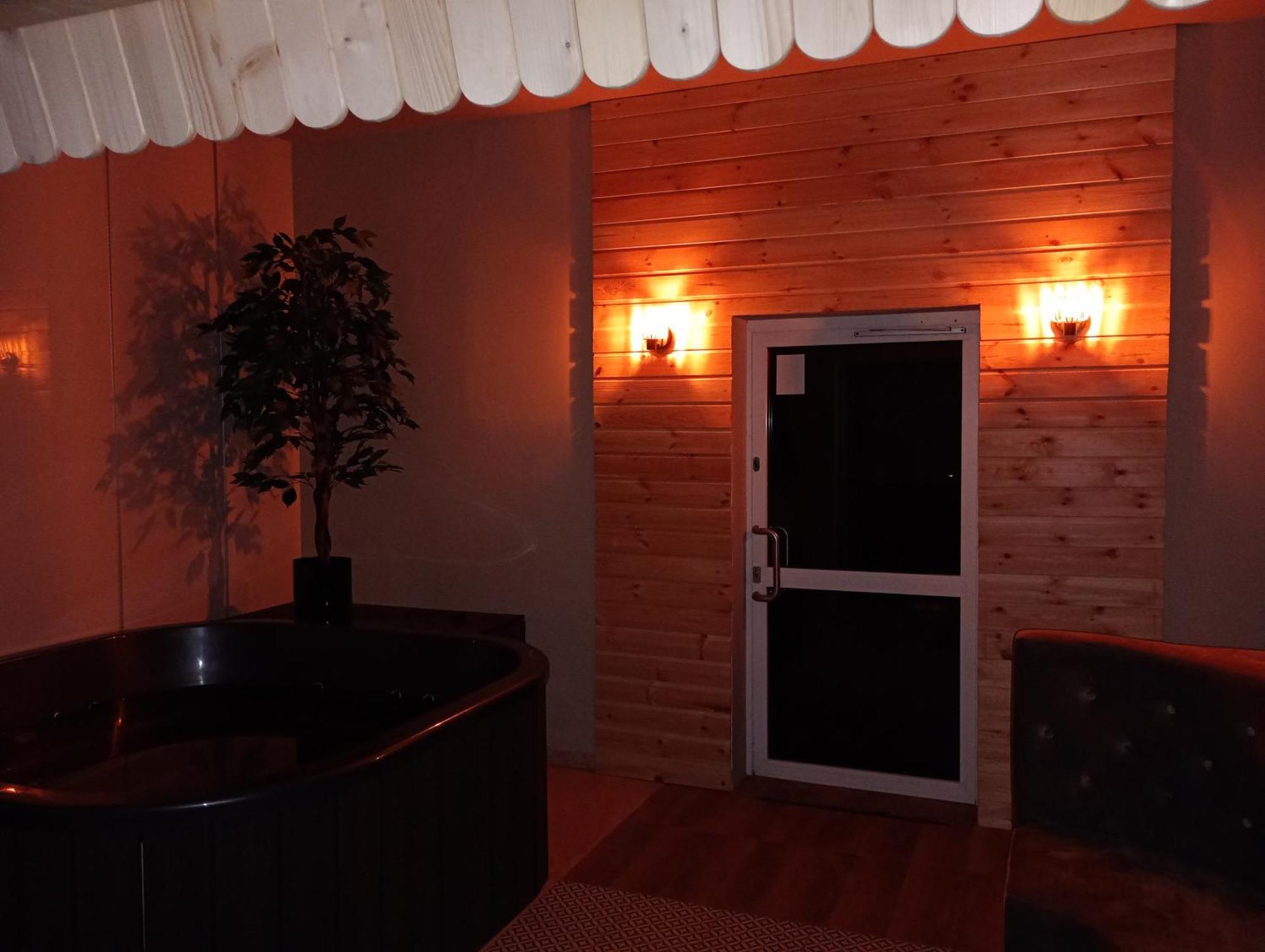 Good Night Noclegi & Strefa Z Sauna I Jacuzzi Ogolnodostepna Lub Na Wylacznosc Czechowice-Dziedzice Eksteriør bilde